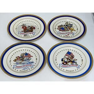 DISNEYLAND America on Parade Plates Set Of 4 Mickey Mouse 1976 Limited Numbered